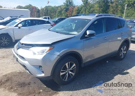 2017 Toyota Rav4 Xle z USA, uszkodzony, nr VIN 2T3RFREVXHW695447